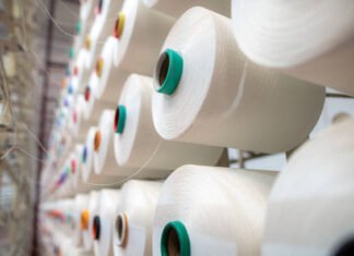 How Synthetic Fiber Manufacturers Are Transforming Modern Textile Industries
